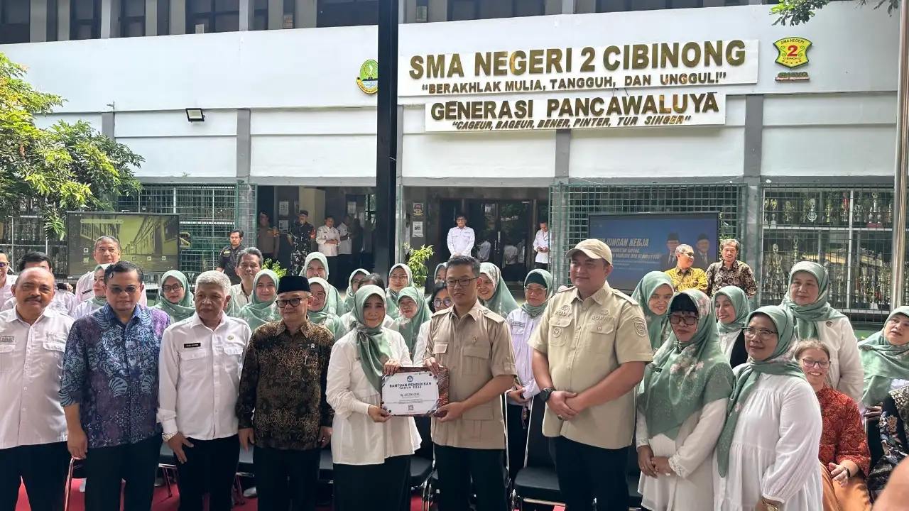 ​Bupati Bogor Bersama Menko PMK Tinjau Rencana Revitalisasi SMAN 2 Cibinong untuk Tingkatkan Kenyamanan Belajar