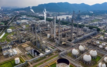 Harga Minyak Dunia Meroket, Brent Tembus US$117 per Barel 3 Harga Minyak Dunia Meroket, Brent Tembus US$117 per Barel