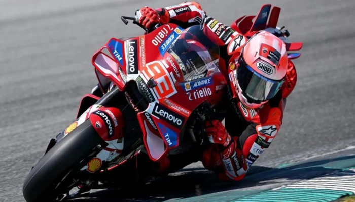 Hasil Sprint Race MotoGP Malaysia 2026: Acosta Taklukkan Marc Marquez