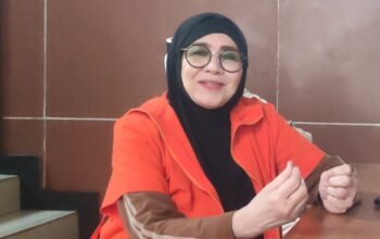 Menjemput Berkah di Kaki Gunung Gede: Kisah Hj. Eva Arnaz, Bintang Layar Lebar yang Menanam Amal Jariyah di Sukabumi 1 IMG 20261025 WA0039