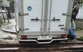 Jembatan Gununghalu–Rongga Bandung Barat Rusak Parah, Mobil MBG Terperosok 4 Jembatan Gununghalu–Rongga Bandung Barat Rusak Parah, Mobil MBG Terperosok