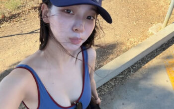 Karina aespa Curi Perhatian Usai Berselancar di Pantai Malibu