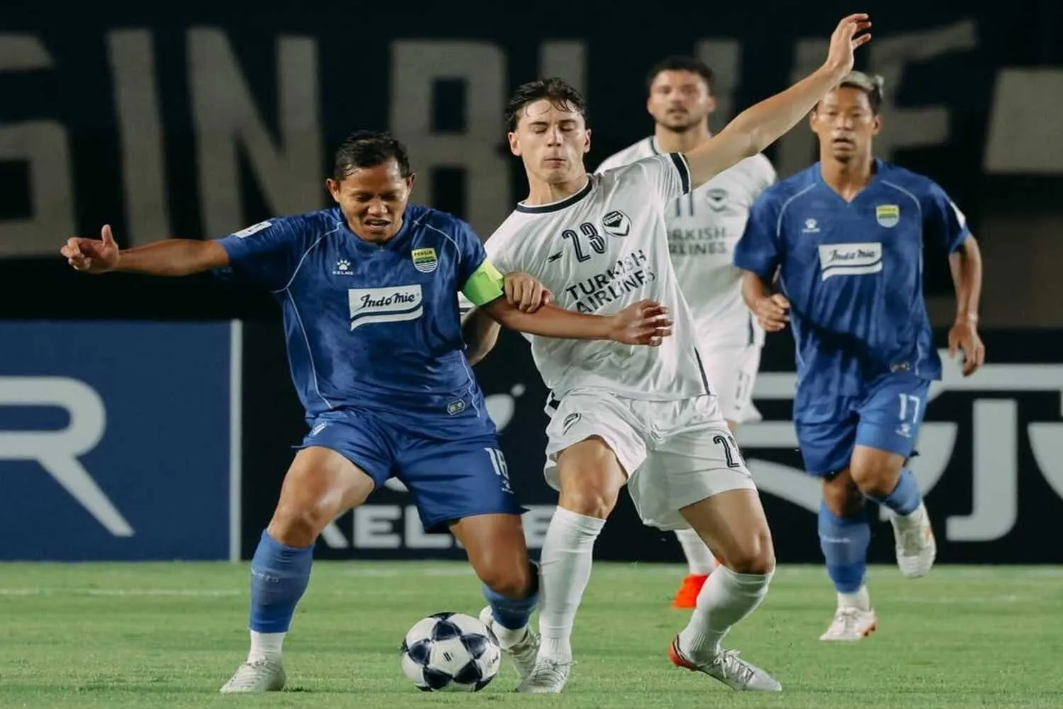 Persib Bandung Hajar Melbourne Victory 2-0