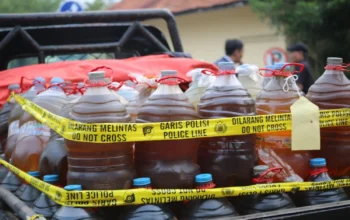 Polisi Amankan 1.110 Liter Solar Bersubsidi di Purwakarta