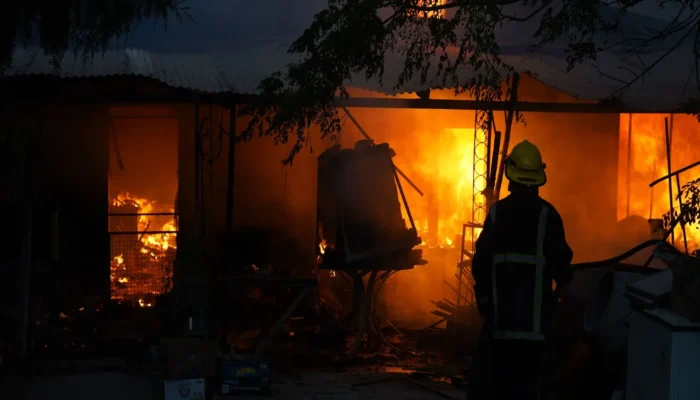Rumah Panggung di Cianjur Ludes Terbakar dalam 40 Menit