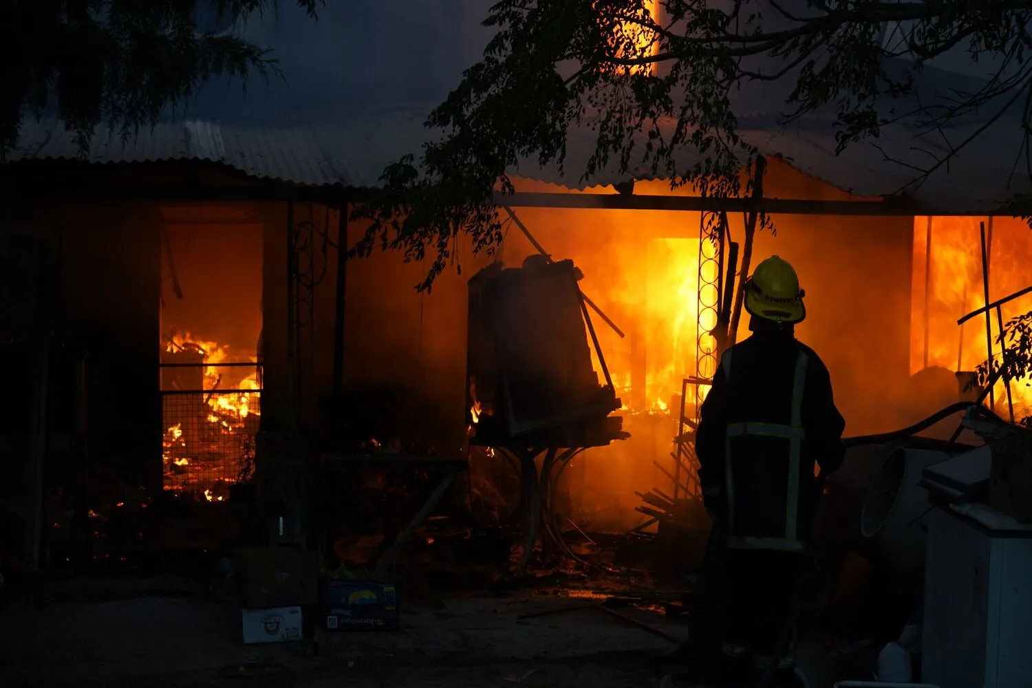 Rumah Panggung di Cianjur Ludes Terbakar dalam 40 Menit